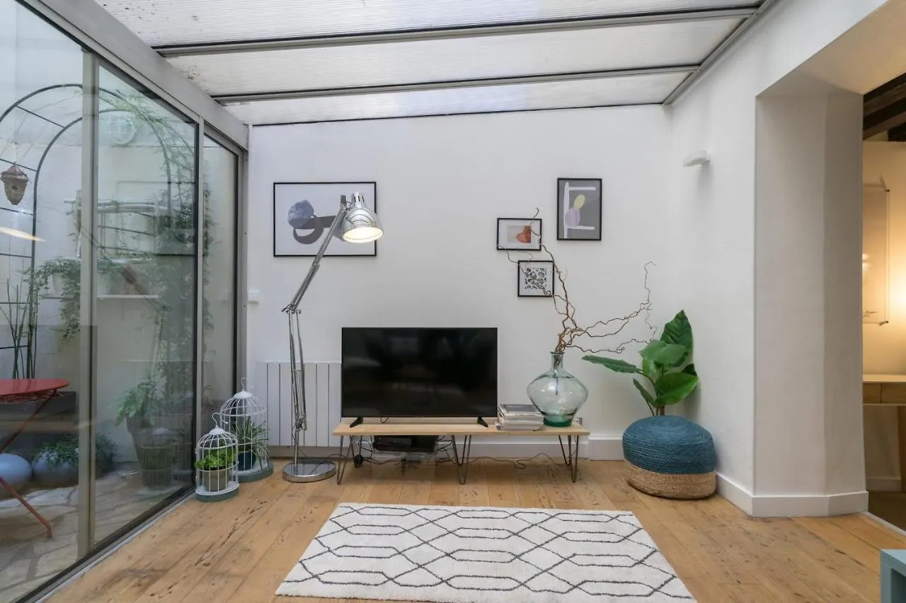 Apartment Cmg Charlot - Republique Paris